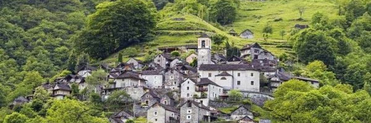 قرية-يسكنها-16-شخصا-تتحول-الى-فندق