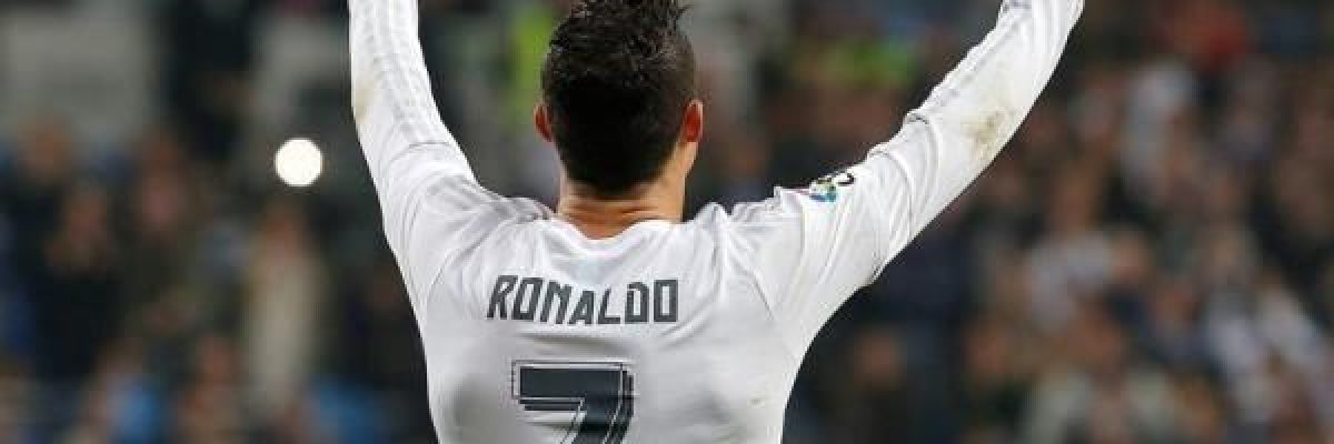 كريستيانو-رونالدو-يستغل-عقوبة-الايقاف-لهزيمة-ميسي