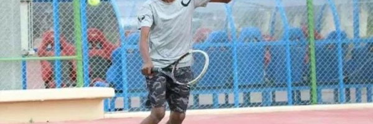 لاعب-يمني-يواجه-نظيره-الاردني-في-نهائي-البطولة-الاسيوية-الثالثة-للتنس