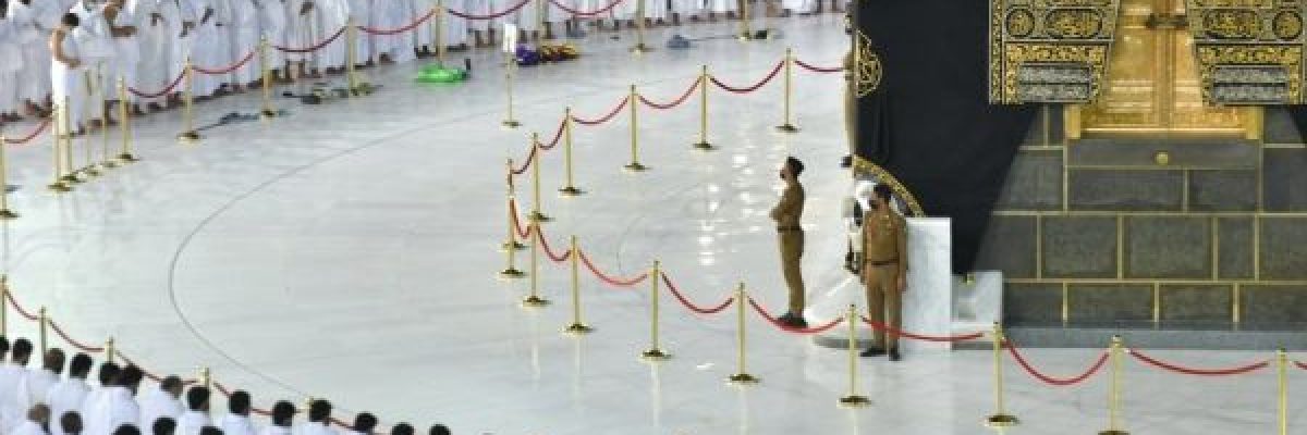 لاول-مرة-منذ-عام-ونصف.-شاهد-كيف-بدا-الحرم-المكي-في-اول-صلاة-دون-تباعد-اجتماعي؟