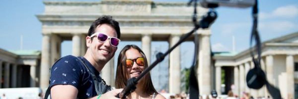 لماذا-نكره-شكلنا-في-الصور-ونستغرب-صوتنا؟