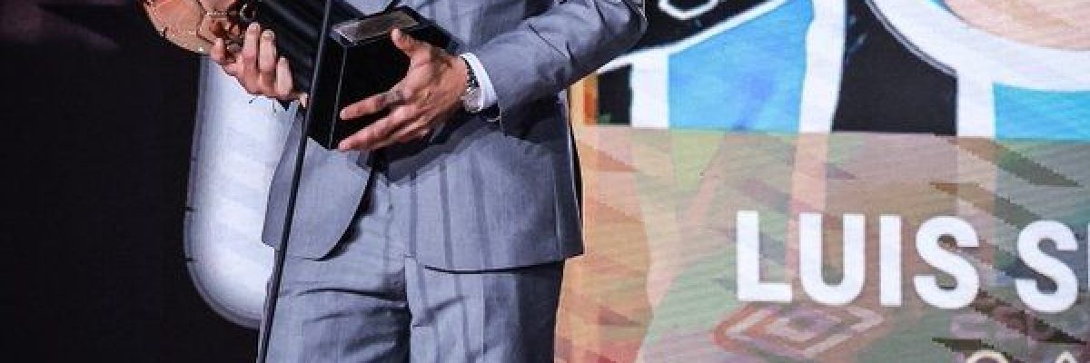 لويس-سواريز-افضل-لاعب-في-الدوري-البرازيلي