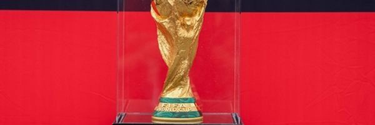 مجسم-كاس-العالم-يحط-الرحال-بالسعودية-قبل-وصوله-لقطر