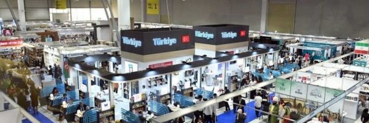 مشاركة-عمانية-في-معرض-باكو-الدولي-للكتاب