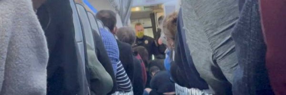 مضيفة-ضربته.-راكب-مشاغب-يحول-مسار-طائرة-اميركية