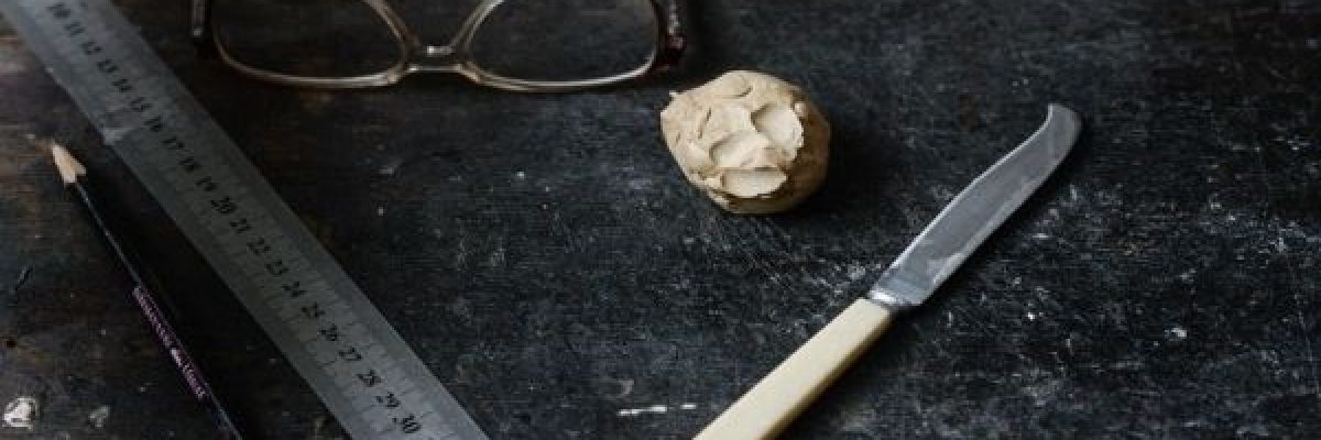 مقال-صحفي-عن-_ستالين_-يتسبب-في-طعن-صحفيين