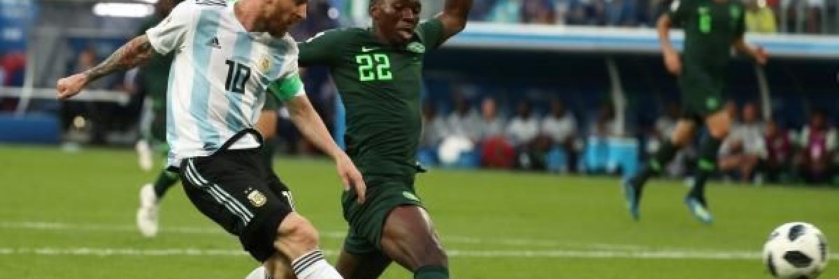 ميسي-ورونالدو-يتنافسان-على-جائزة-اخيرة-في-المونديال