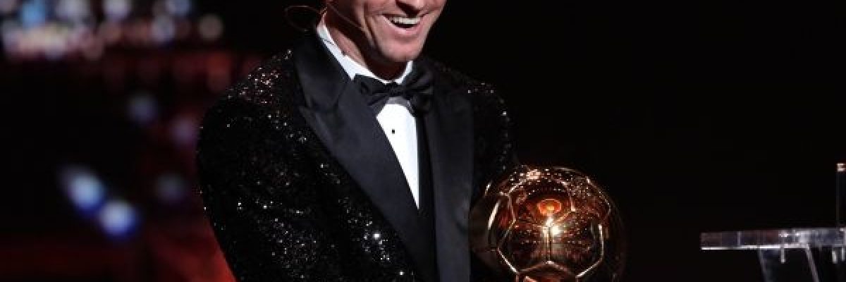 ميسي-يتوّج-بجائزة-الكرة-الذهبية-للمرة-السابعة-في-تاريخه