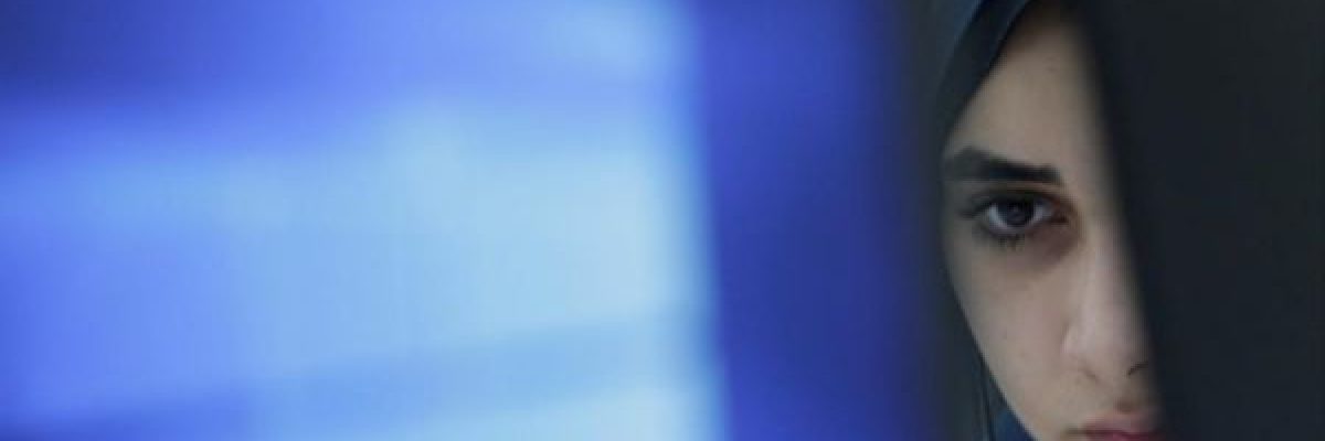 هذا-الزر-يتعقبك-في-جميع-المواقع.-كيف-يمكنك-منعه؟