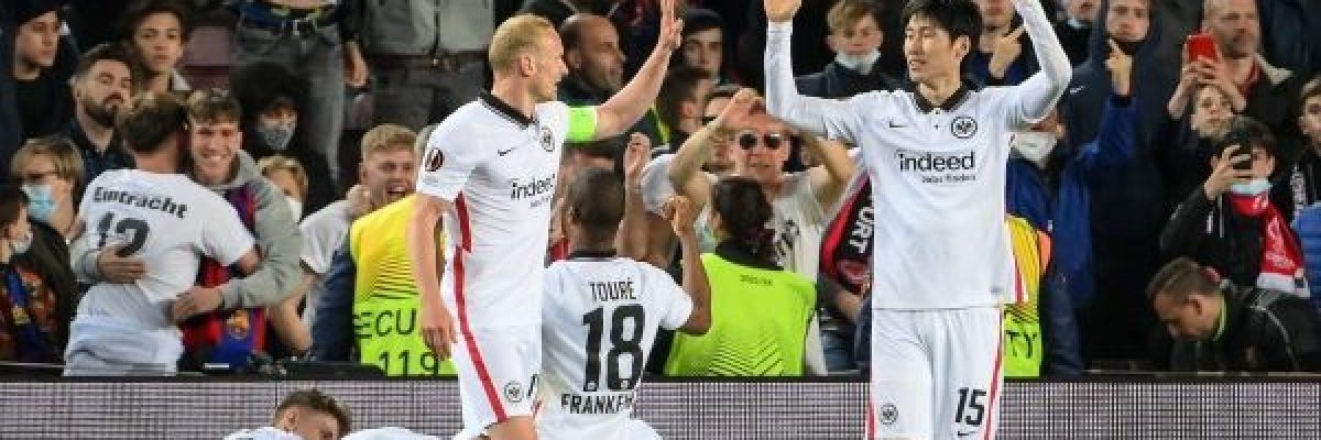 هزيمة-مدوية-لبرشلونة-امام-اينتراخت-فرانكفورت-تُخرجه-من-الدوري-الاوروبي