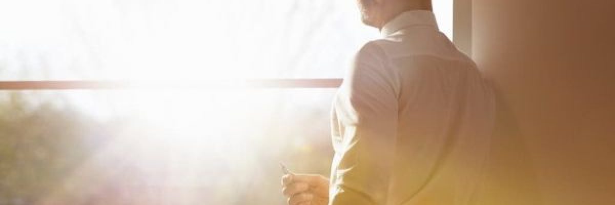 هل-نحصل-على-فيتامين-د-من-ضوء-الشمس-الذي-يخترق-الزجاج؟