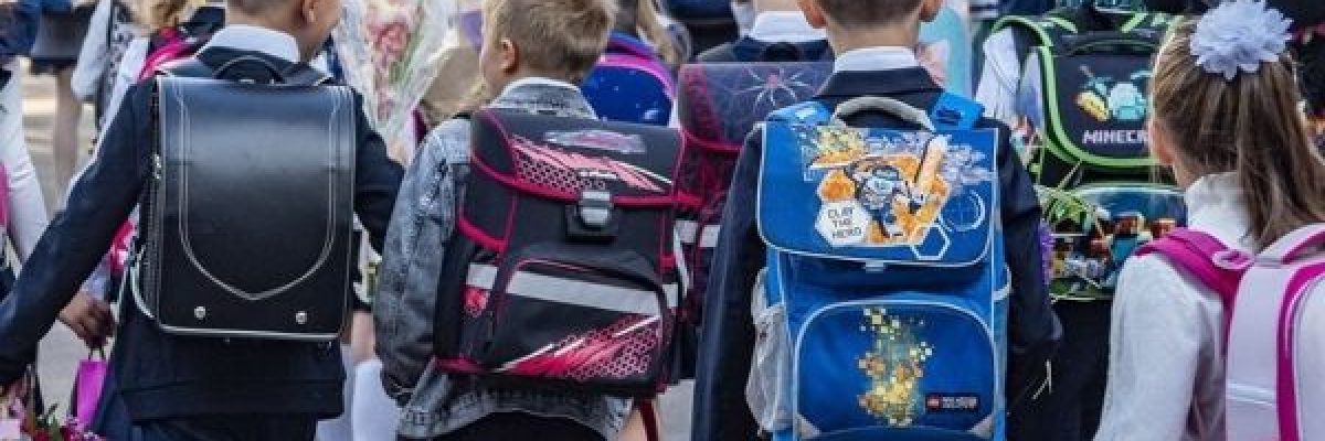 هل-يجب-مكافاة-الاطفال-بالمال-عند-حصولهم-على-درجات-عالية؟