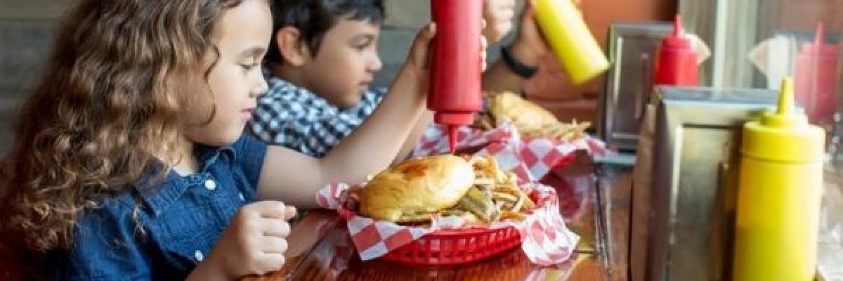 هل-يحتوي-طعام-الاطفال-على-مواد-مسرطنة؟