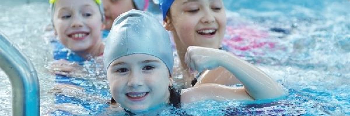 ‫متى-يكون-ابتلاع-الطفل-الماءَ-اثناء-السباحة-خطيرا؟